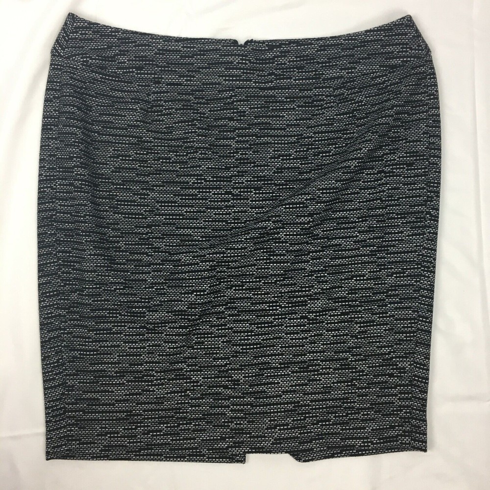 Lane Bryant Size 18 Black White Skirt Stretchy Pencil Straight